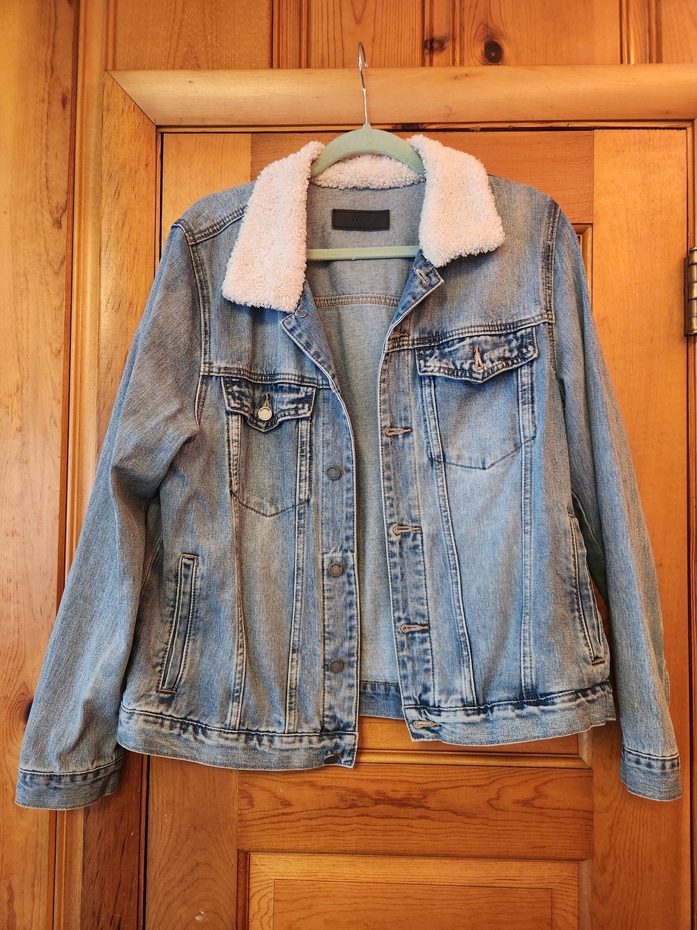 Women's Light Blue Denim Jacket W/ Sherpa Collar
